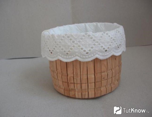 Готовая корзинка из ведра