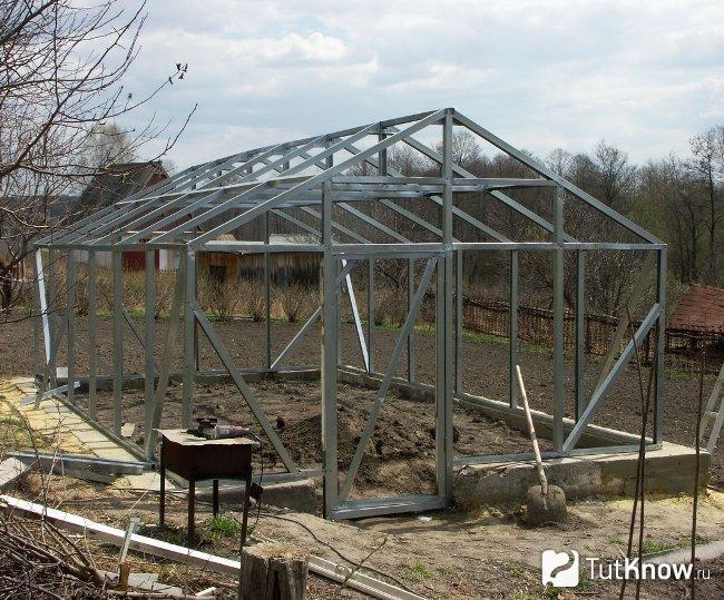Парник из профильной Парник из профильной