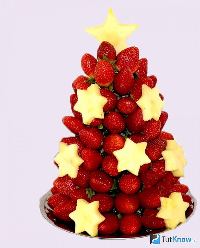 Ёлочка из клубники крупным планом