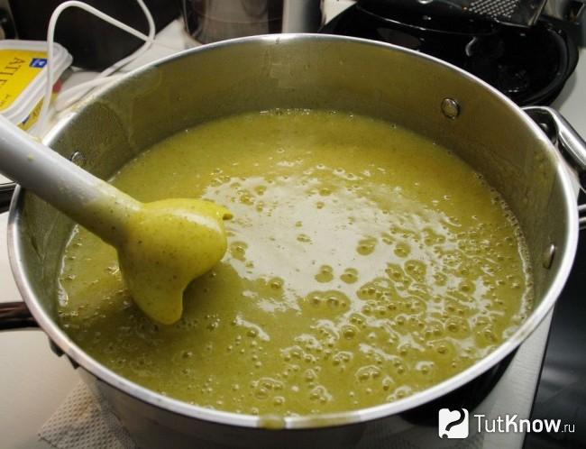 Приготовление крем-супа из брокколи