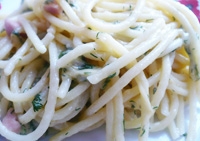 Спагетти (паста) с сыром и сосисками (колбасой варёной или ветчиной)