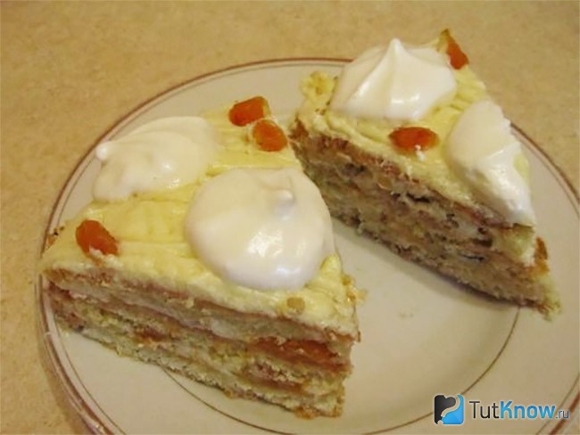Праздничный торт из песочного теста с курагой