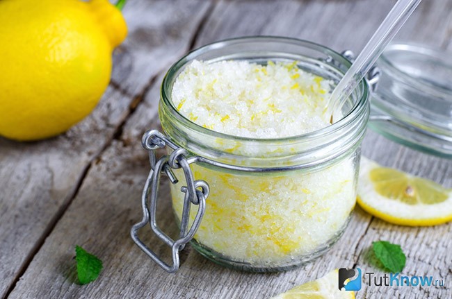 Пилинг из соли и лимона