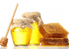 Как отличить натуральный мед от подделки в домашних условиях{q}