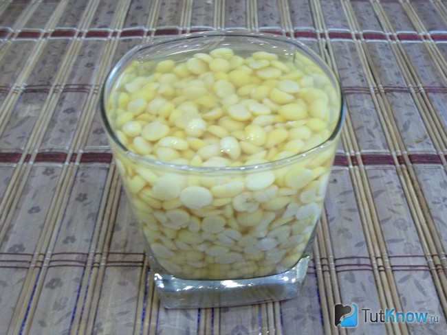 Горох замочен