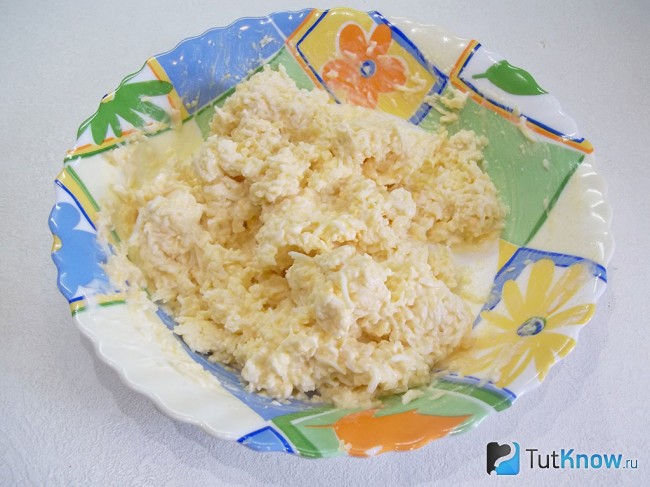 Сырная масса перемешана