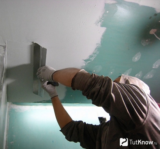 Выравнивание потолка перед покраской водоэмульсионкой