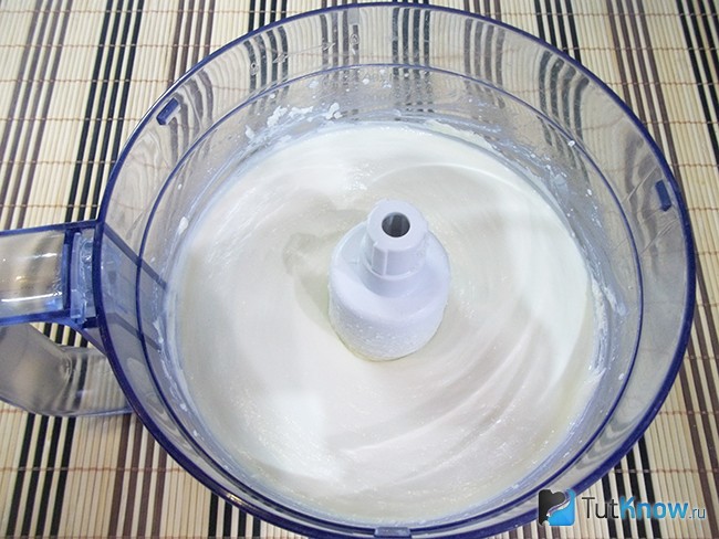Продукты взбиты до однородности