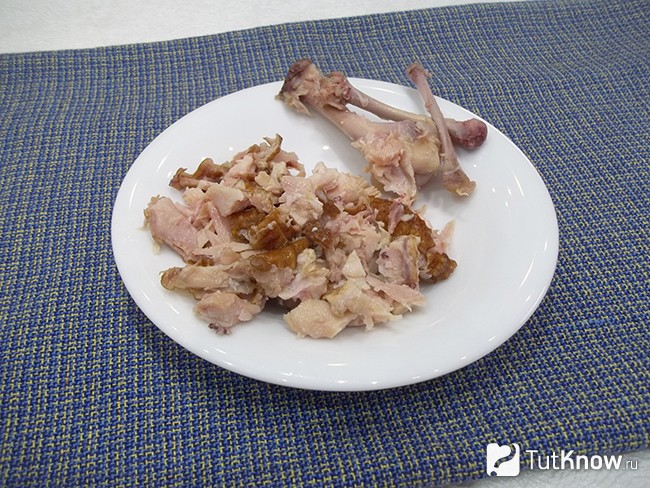 Готовое мясо отделено от кости