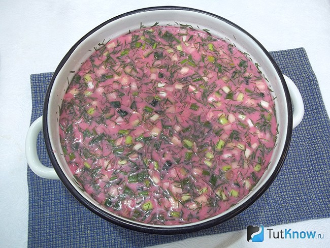 Продукты заправлены бульоном и свекольным отваром