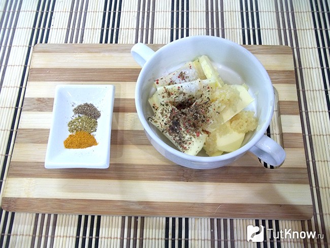 Кукуруза в духовке рецепты. 1457094706 5 100 1998. Кукуруза в духовке рецепты фото. Кукуруза в духовке рецепты-1457094706 5 100 1998. картинка Кукуруза в духовке рецепты. картинка 1457094706 5 100 1998. Увидела недавно по телевизору довольно необычный способ приготовления кукурузы. Конечно дольше, чем варить кукурузу традиционно, но результат того стоит. Все просто и нехлопотно. Такую кукурузу можно подать дома, а можно взять на пикник. А еще таким способом можно готовить не только пищевую, но и кормовую кукурузу. Тоже выходит вкусно.