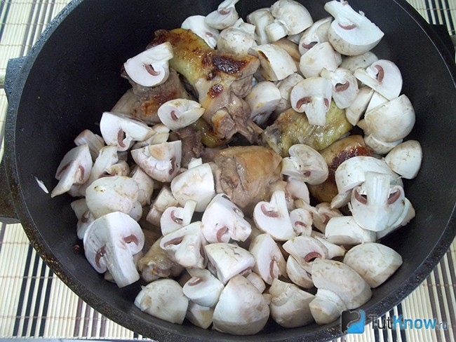 К курице добавлены грибы