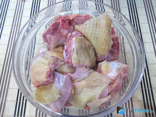 Курица замаринована