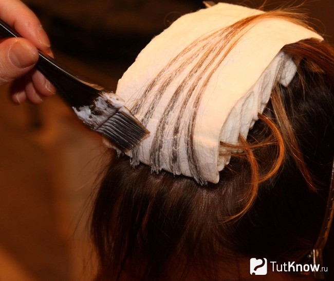 Нанесение готовой глазури на волосы