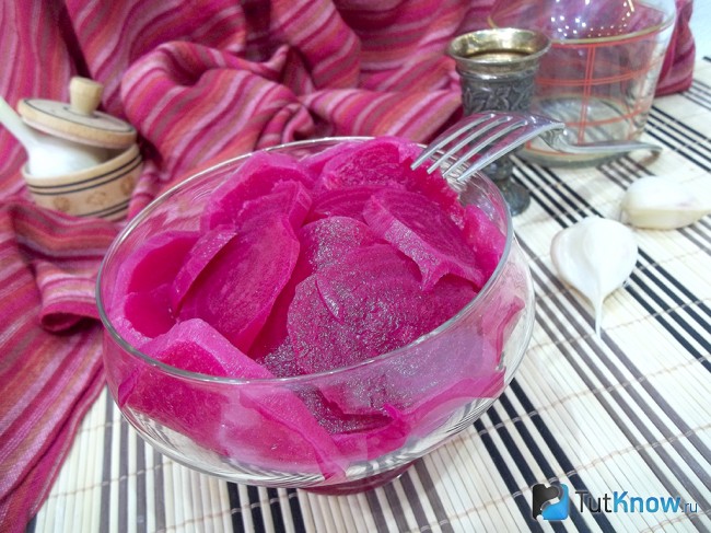 Готовая маринованная свекла