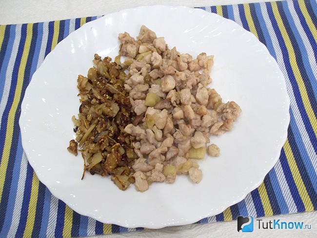 Мясо и мякоть баклажанов прожарена