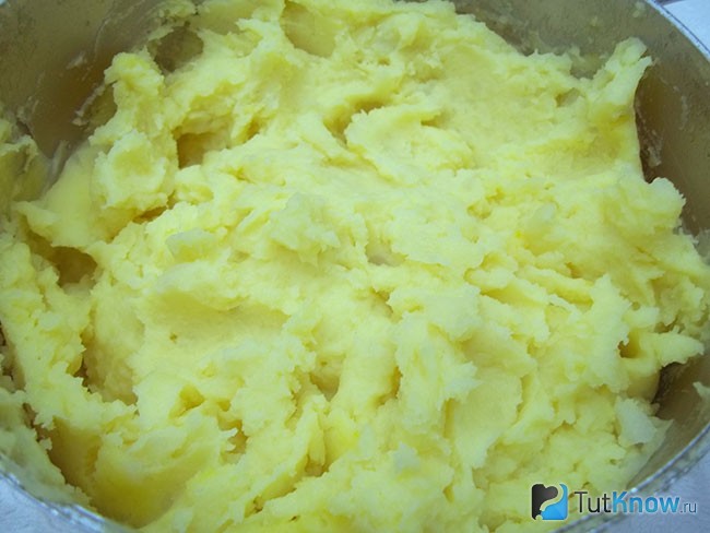 Картофель истолчен