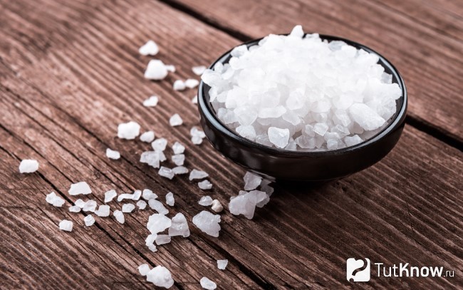 Скраб из соли для лица. Скрабы из морской соли в домашних условиях
