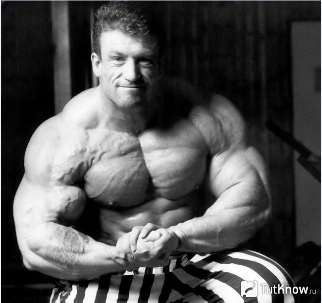 Знаменитый бодибилдер Дориан Ятс