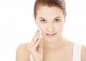 Как правильно очищать лицо по типу кожи