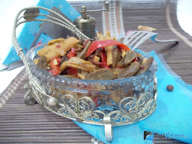 Тушеные почки с овощами