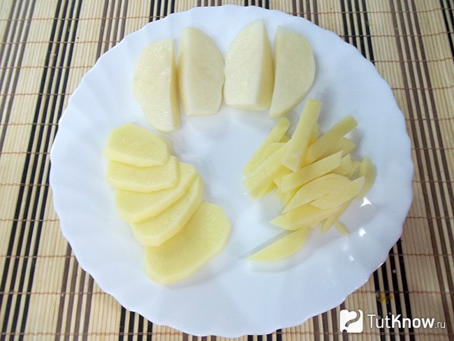 Картофель нарезан