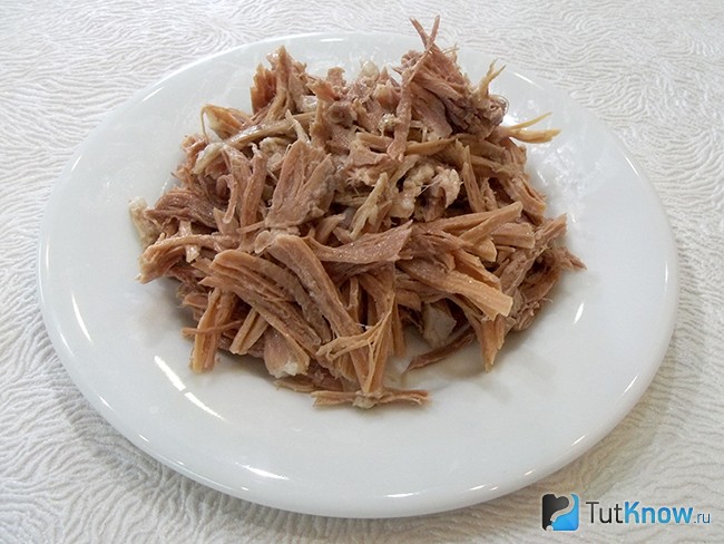 Мясо отварено и нарезано