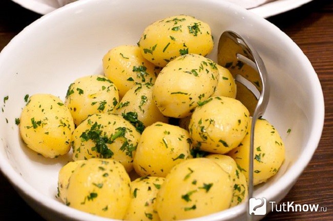 Отварной картофель