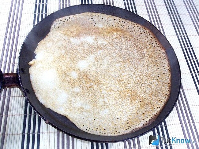 Печется блинчик