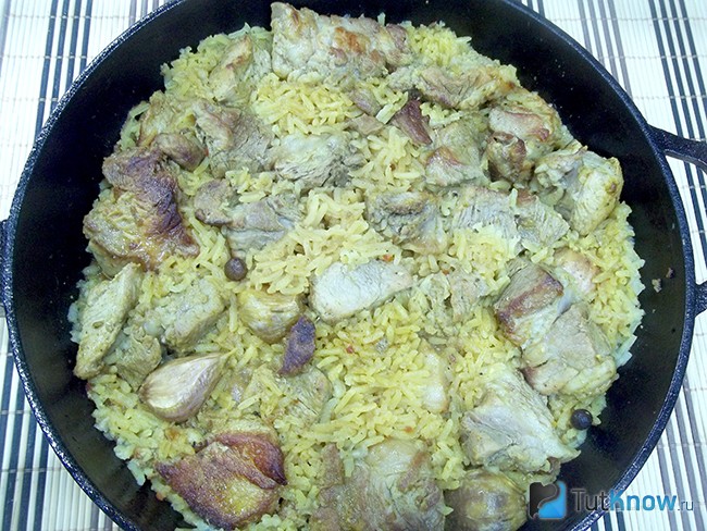 Продукты тушатся