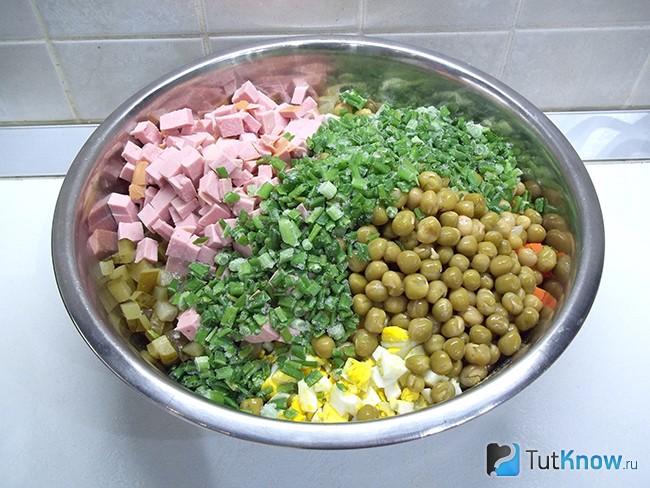 К продуктам добавлен зеленый лук