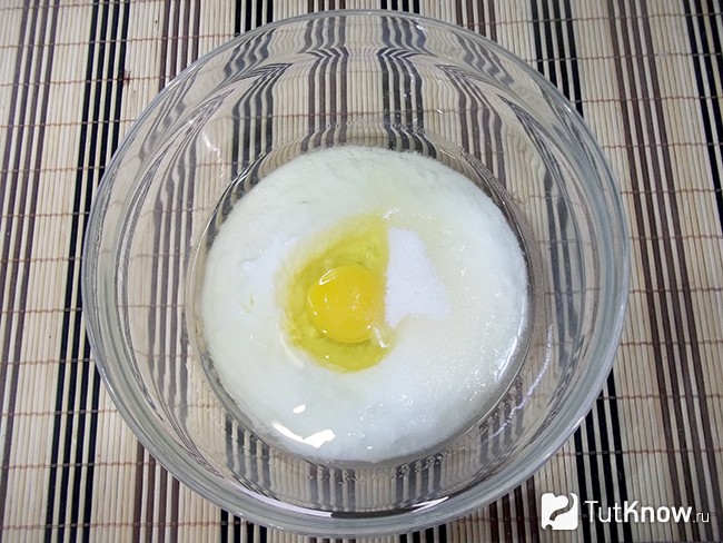 К продуктам добавлено яйцо и сахар
