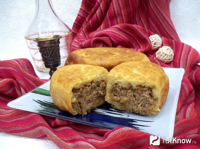 Готовые пирожки с мясом
