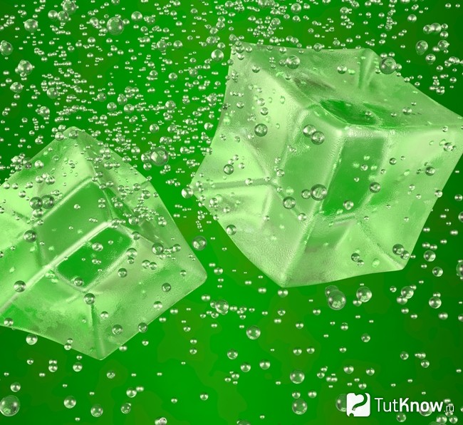 Кубики льда с зеленым чаем