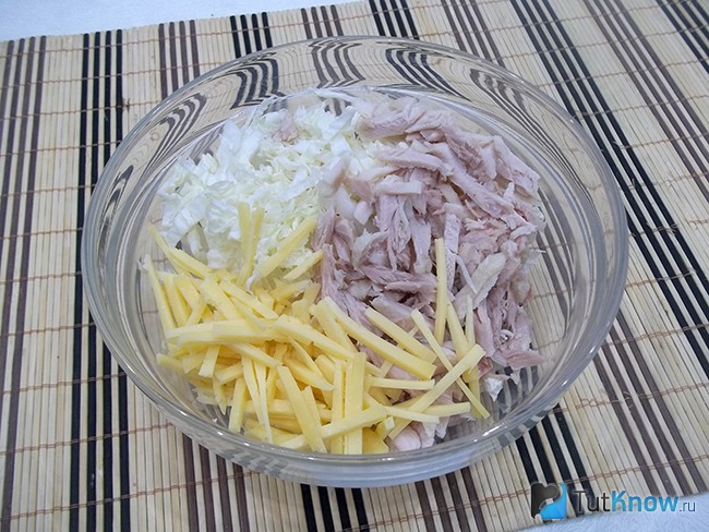 Сыр нарезан