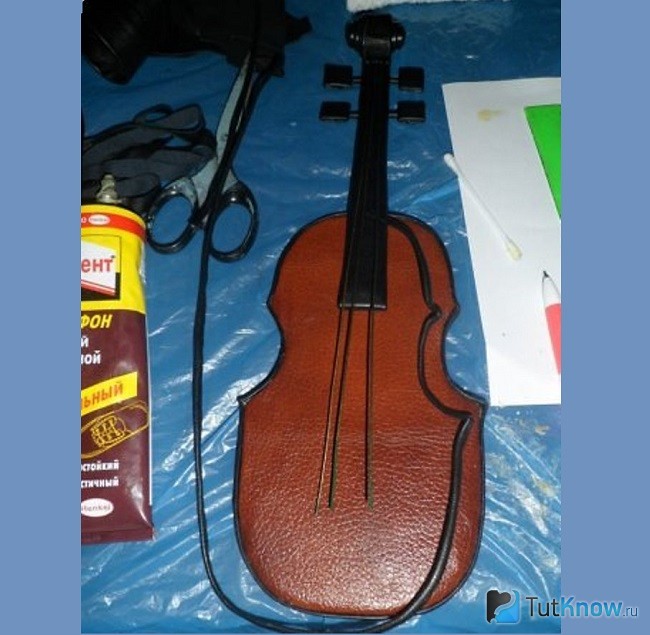 Декорирование окантовкой скрипки для коллажа