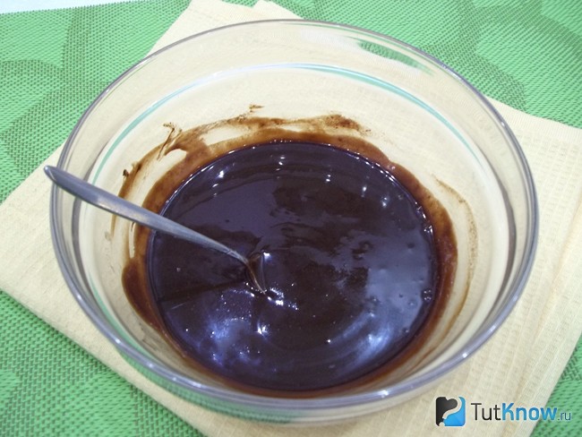 Шоколад с маслом и какао размешаны