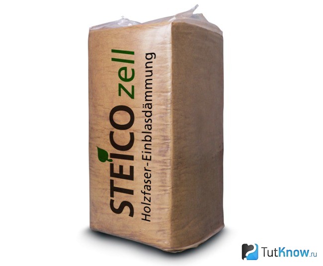 Задувная древесная вата Steico Zell