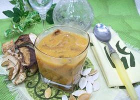 Суп-пюре из тыквы и белых грибов