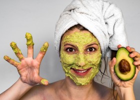 Как сделать маску из авокадо для лица
