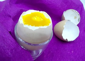 Как варить яйца всмятку?