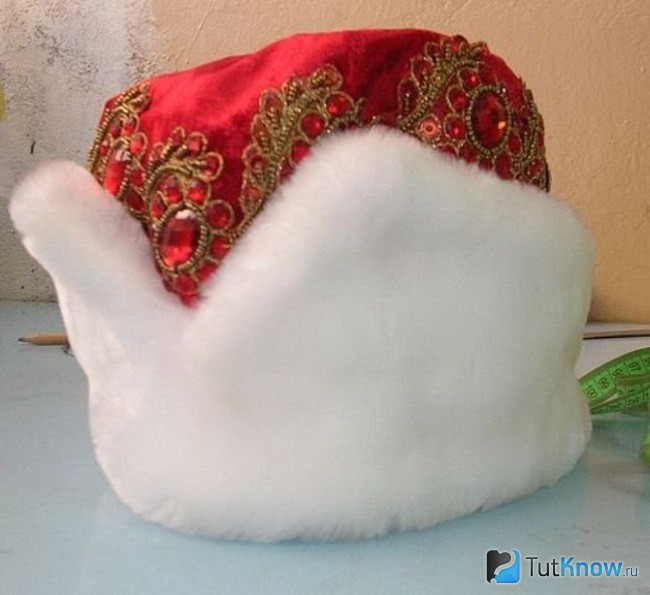 Шапка Деда Мороза