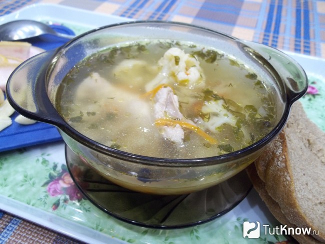 Готовый безуглеводный капустно-куриный суп