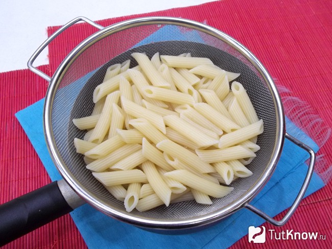 лазанья рецепт с плоскими макаронами. 1484762710 14. лазанья рецепт с плоскими макаронами фото. лазанья рецепт с плоскими макаронами-1484762710 14. картинка лазанья рецепт с плоскими макаронами. картинка 1484762710 14. Разберите брокколи на соцветия. Отварите в подсоленной воде несколько минут