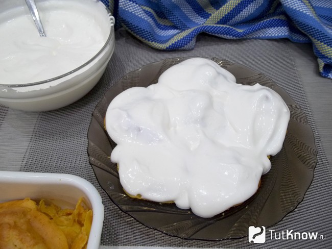 Коржики политы сметаной