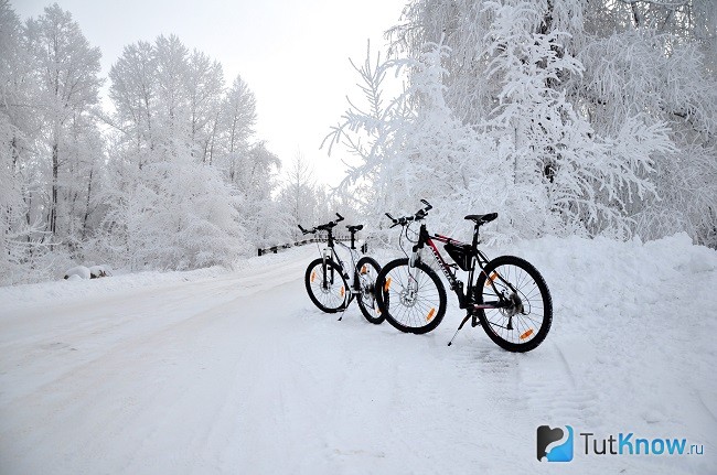 Велосипеды зимой за городом