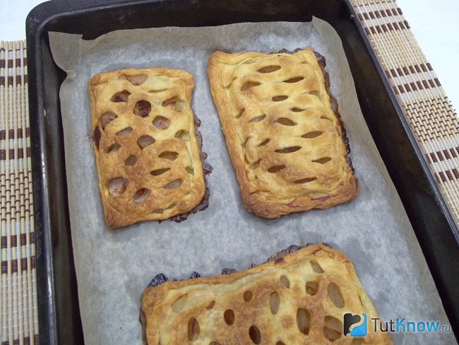 Слойки испечены