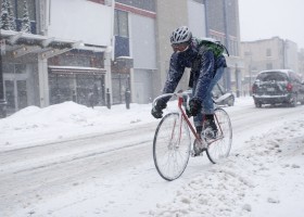 Особенности езды на велосипеде зимой