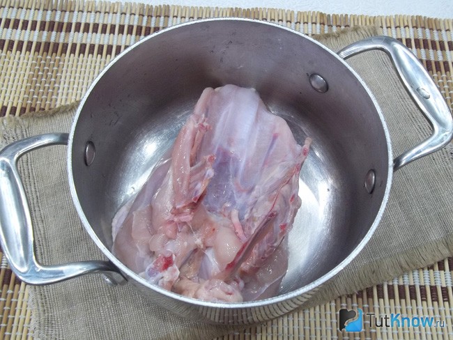 Мясо варится