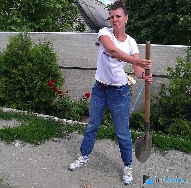 Тренировка с лопатой